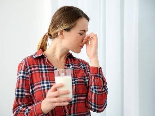 У людей с непереносимостью лактозы в организме может не хватать витамина D