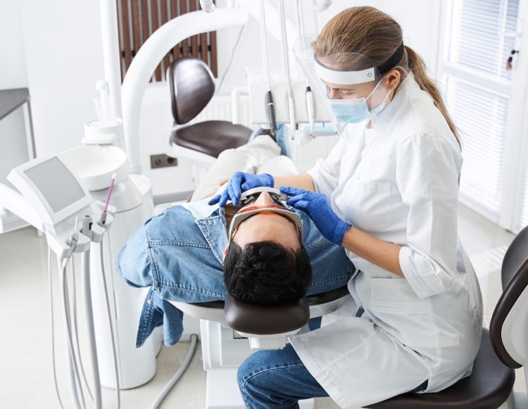 Какие новые услуги предлагают стоматологические клиники