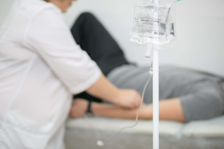 Основные причины запоя и методы его лечения