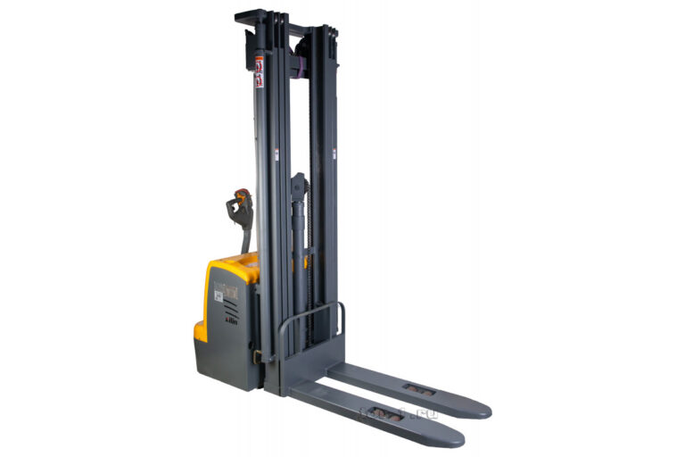 Штабелер самоходный XILIN CDDR15 с грузоподъемностью 1 5 тонны и высотой 3 5 метра